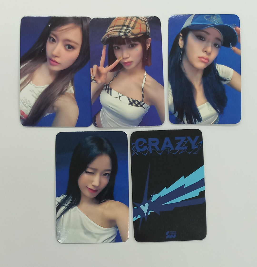 LE SSERAFIM "CRAZY" - Soundwave Fansign Event Photocard [24.9.30] - HALLYUSUPERSTORE