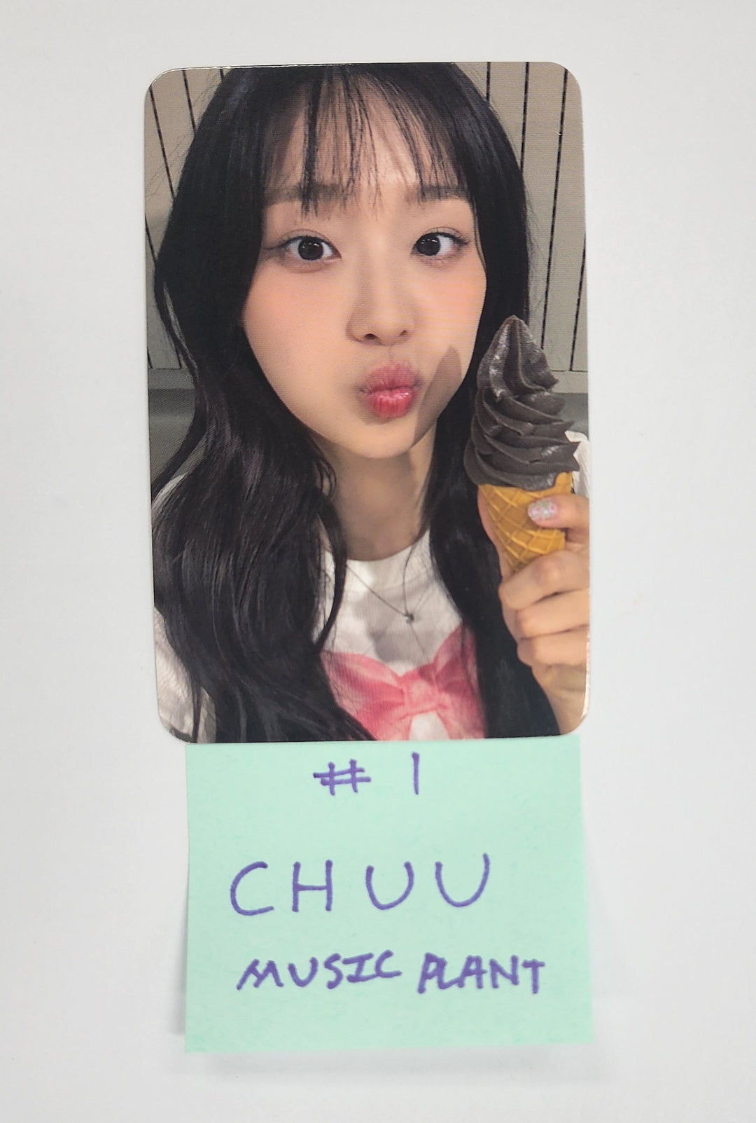 CHUU "Strawberry Rush" - Music Plant Fansign Event Photocard [24.10.4] - HALLYUSUPERSTORE