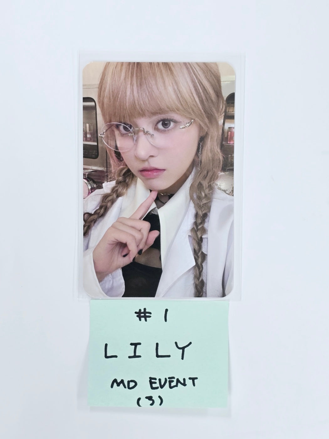 NMIXX "Fe3O4: STICK OUT" - MD Event Photocard [24.10.4] - HALLYUSUPERSTORE