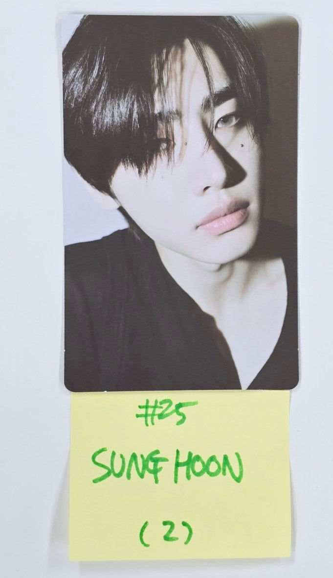 ENHYPEN "UNSEEN" EXHIBITION - Official Trading Photocard [24.10.4] - HALLYUSUPERSTORE