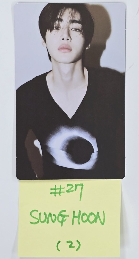 ENHYPEN "UNSEEN" EXHIBITION - Official Trading Photocard [24.10.4] - HALLYUSUPERSTORE