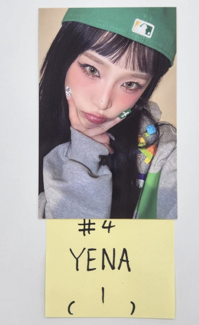 YENA "NEMONEMO" - Official Photocard [24.10.11] - HALLYUSUPERSTORE