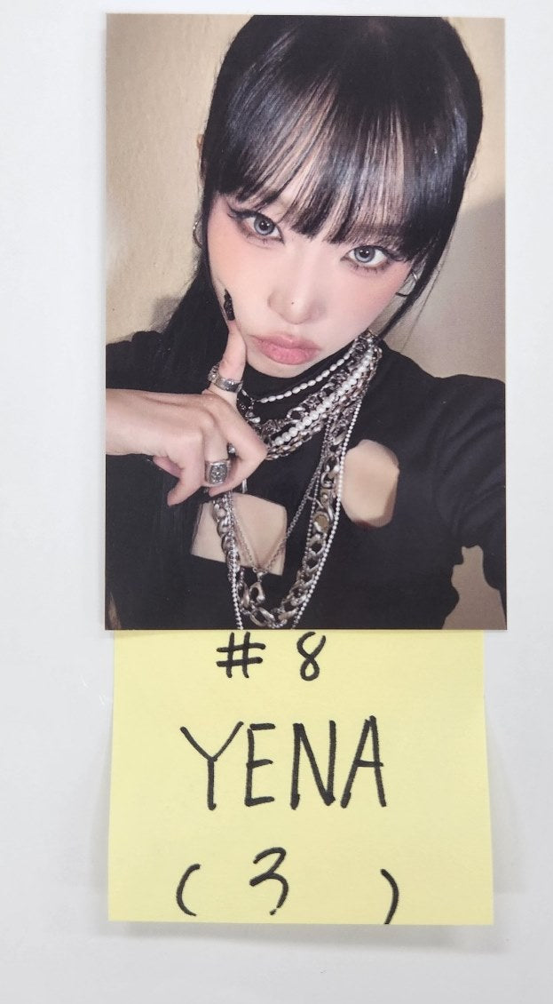 YENA "NEMONEMO" - Official Photocard [24.10.11] - HALLYUSUPERSTORE