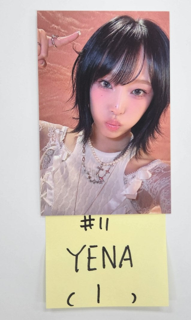 YENA "NEMONEMO" - Official Photocard [24.10.11] - HALLYUSUPERSTORE