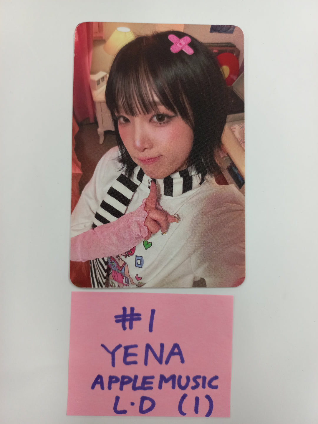 YENA "NEMONEMO" - Apple Music Lucky Draw Event Photocard [24.10.11] - HALLYUSUPERSTORE