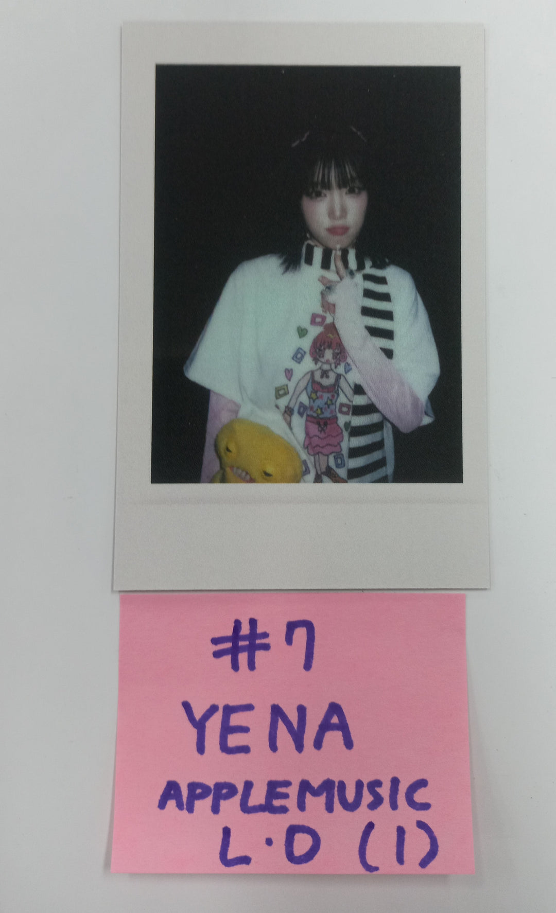 YENA "NEMONEMO" - Apple Music Lucky Draw Event Photocard [24.10.11] - HALLYUSUPERSTORE