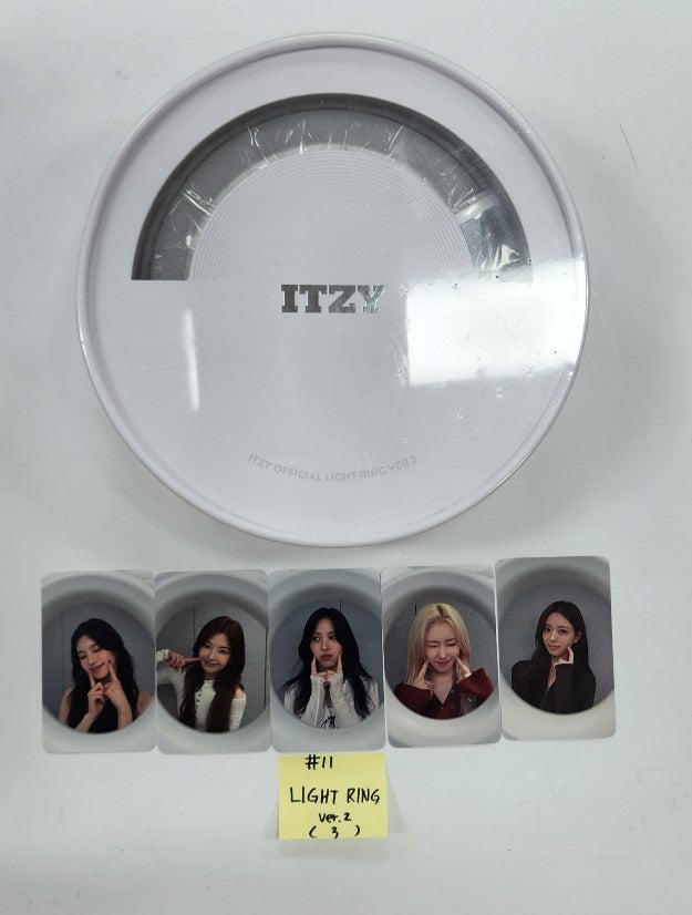 ITZY "Gold" - Pop-Up Store Official MD [TWINZY Custom Head, Twinzy Custom Pick, Light Ring Ver 2, Power Bank, CD Keyring, Phonetab, Sentiments Keyring, Hair Pin, Phone Grip, Necklace, Scrunchy] [24.10.16]