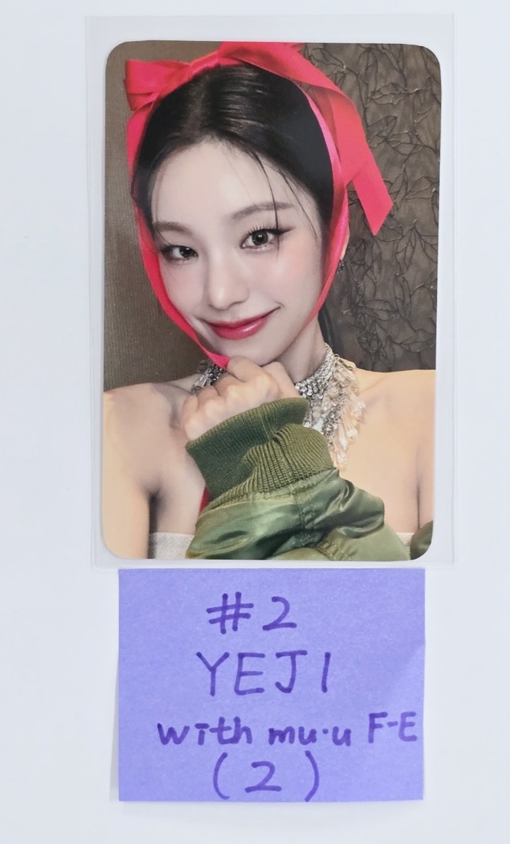 ITZY "Gold" - Withmuu Fansign Event Photocard [24.10.23]