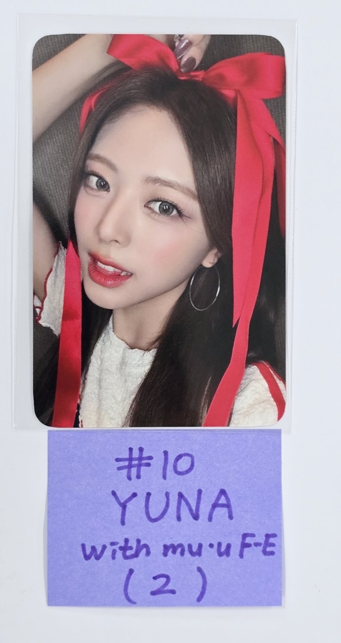 ITZY "Gold" - Withmuu Fansign Event Photocard [24.10.23]