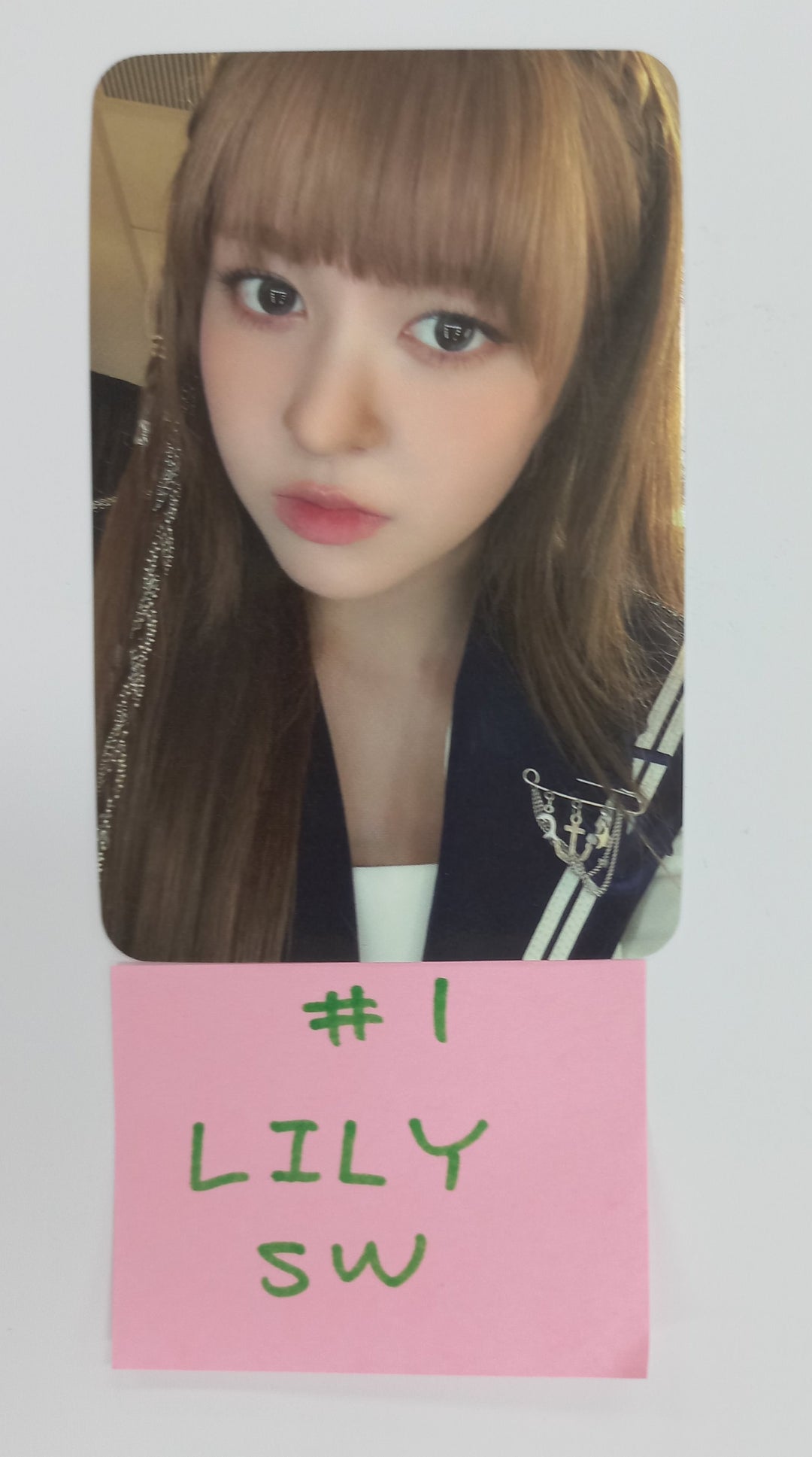 NMIXX "Fe3O4: STICK OUT" - Soundwave Fansign Event Photocard Round 8 [24.10.24]