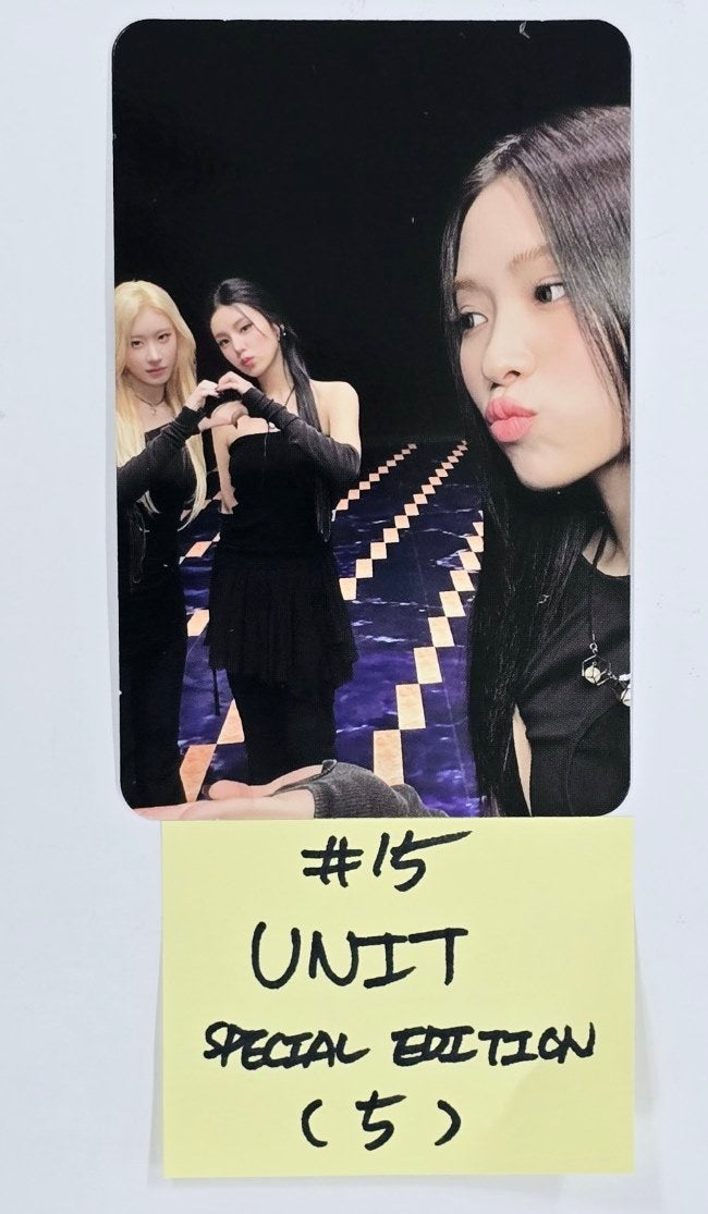 ITZY "Gold" - Official Photocard, Coin Photocard [Special Edition] [24.10.31]