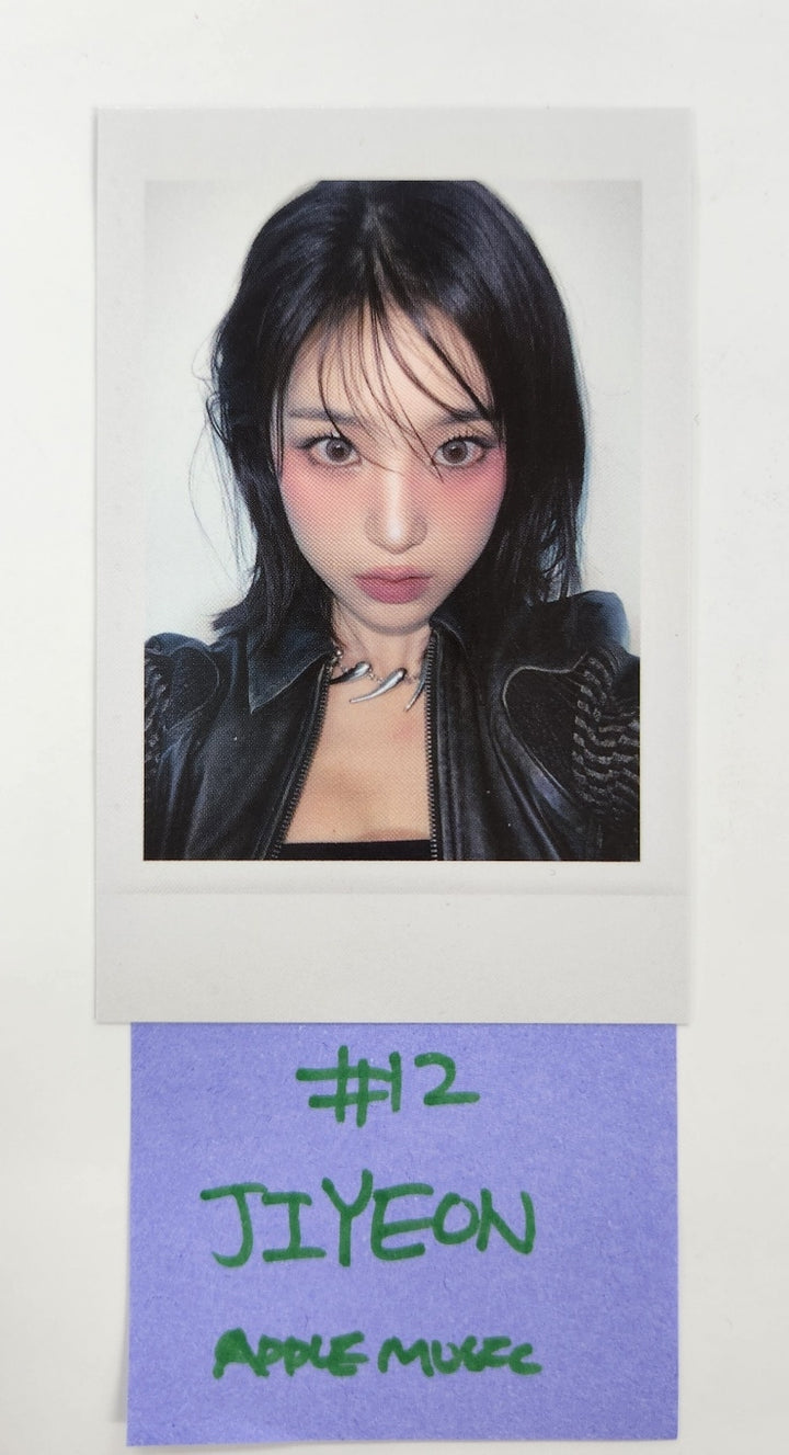 TripleS Visionary Vision "Performante" - Apple Music Fansign Event Photocard [24.11.5]