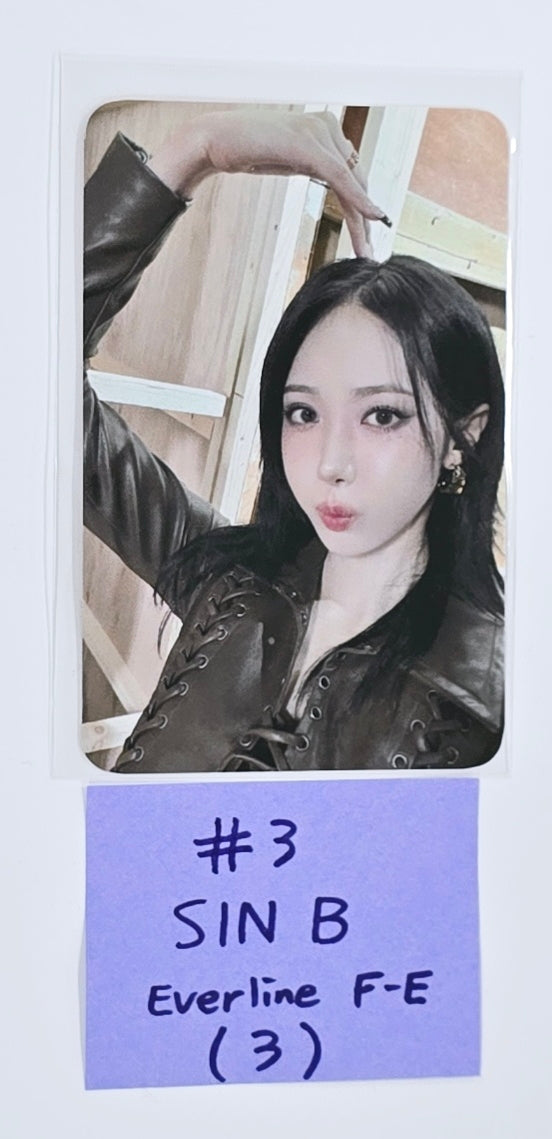 VIVIZ "VOYAGE" - Everline Fansign Event Photocard [24.11.8]