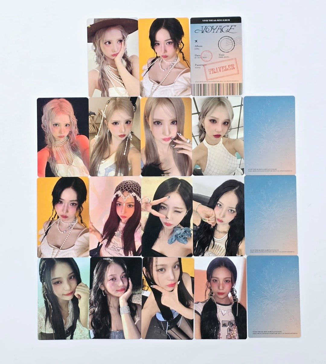 VIVIZ "VOYAGE" - Official Photocard [QR Ver.] [24.11.8]