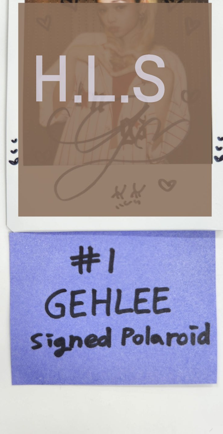 UNIS 'CURIOUS' - Hand Autographed(Signed) Polaroid, Photocard [24.11.8]