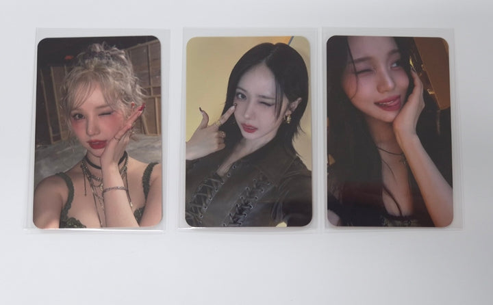 VIVIZ "VOYAGE" - Hello82 Signing Album Event Photocard (Restocked) [24.11.21]