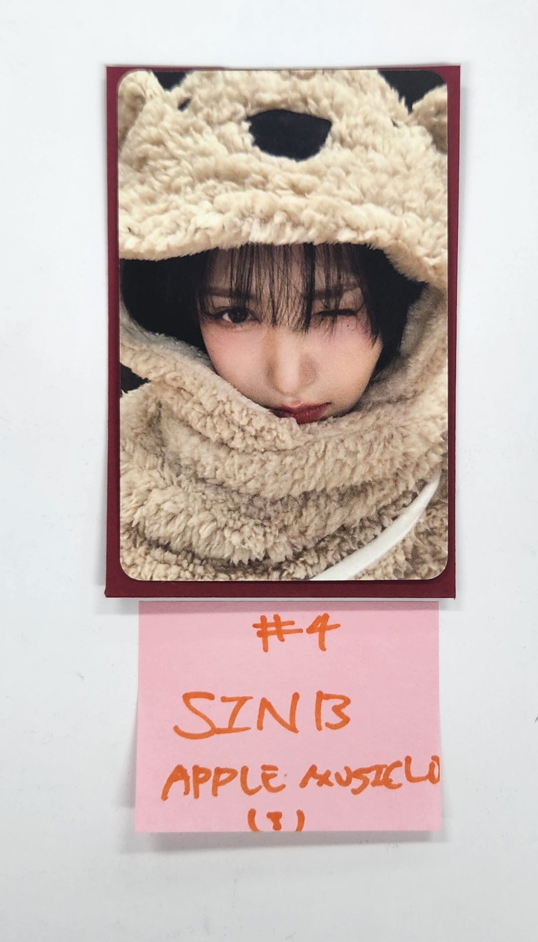 VIVIZ "VOYAGE" - Apple Music Lucky Draw Event Photocard [24.11.22]