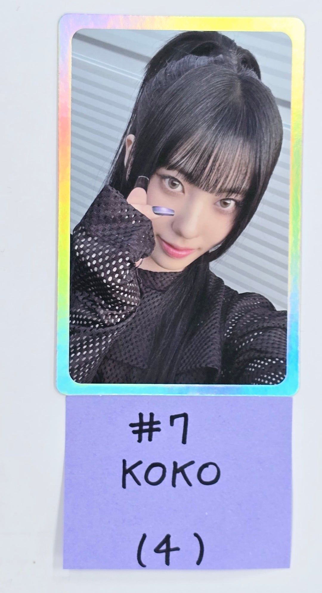 IZNA "N/a" - Official Trading Photocard [24.11.26]