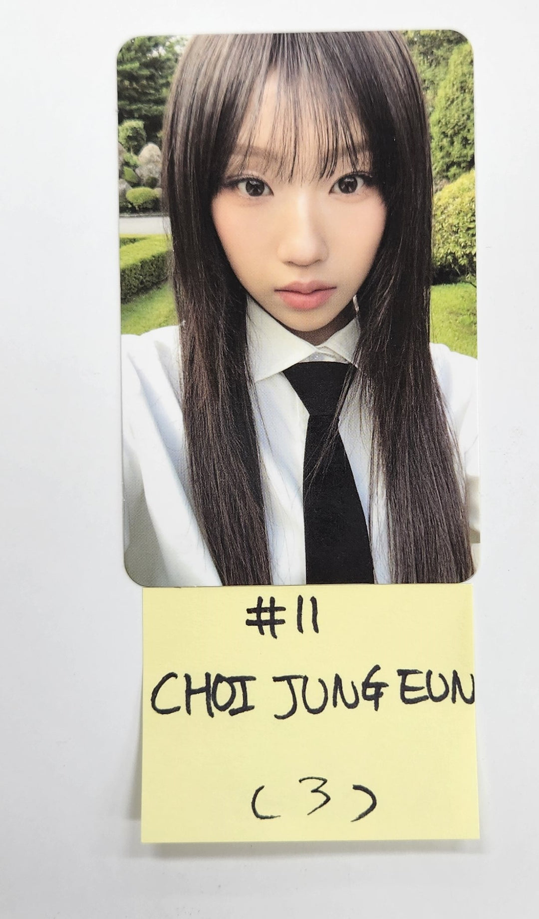 IZNA "N/a" - Official Photocard [24.11.26]