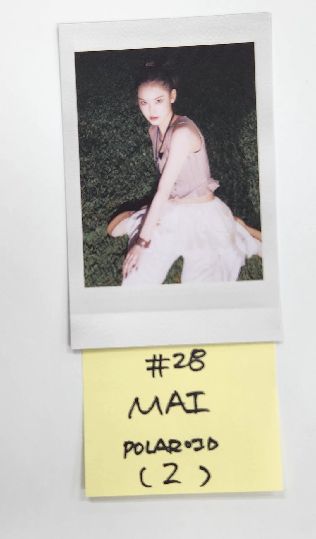 IZNA "N/a" - Official Polaroid [24.11.26]