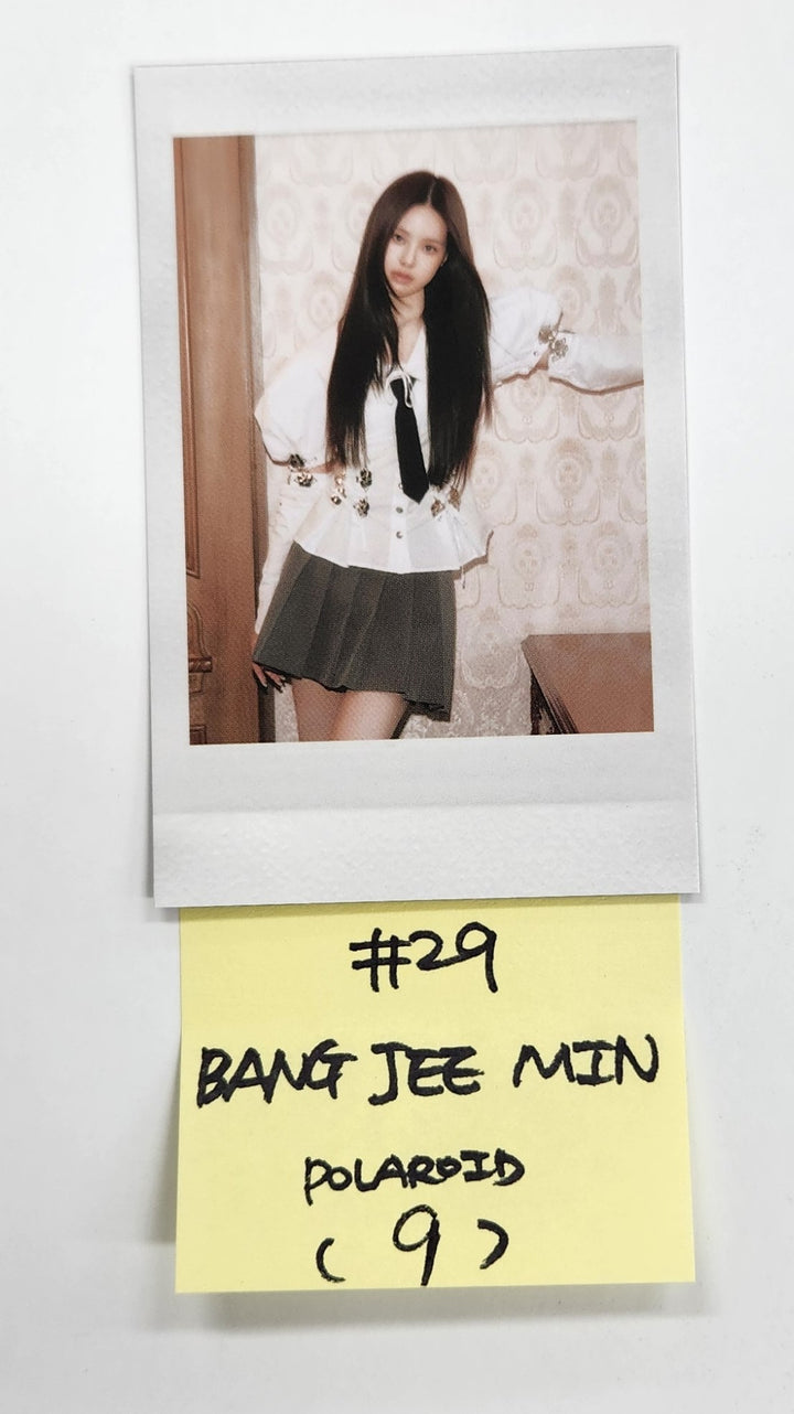 IZNA "N/a" - Official Polaroid [24.11.26]