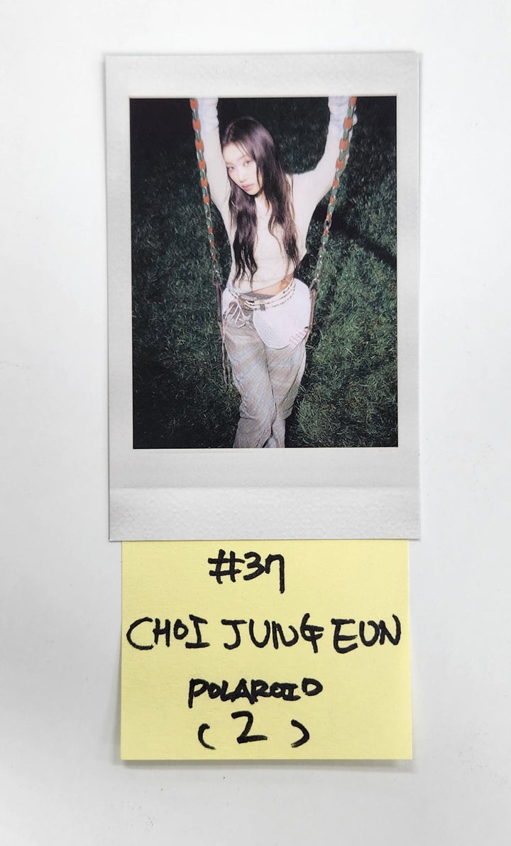 IZNA "N/a" - Official Polaroid [24.11.26]