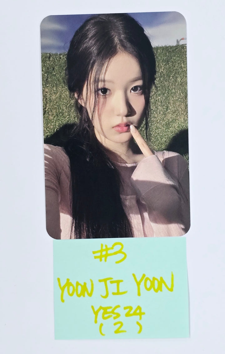 IZNA "N/a" - Yes24 Pre-Order Benefit Photocard [24.11.28]