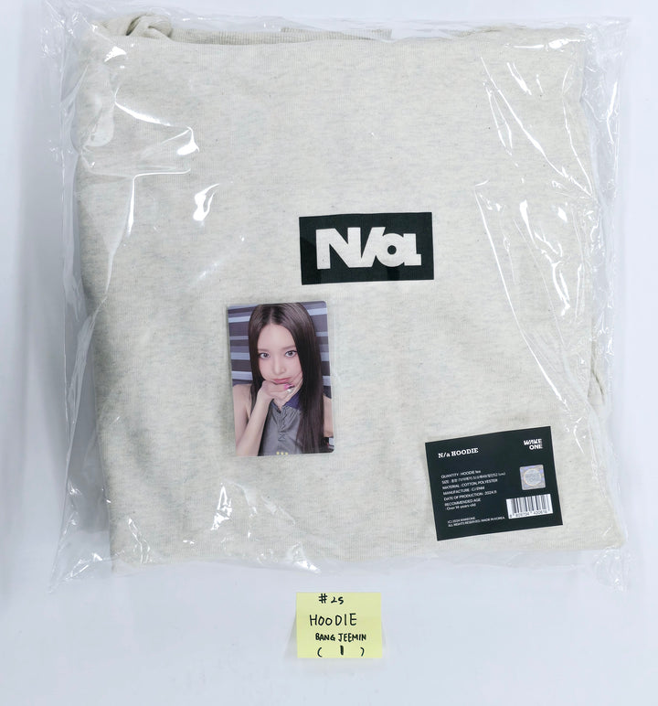 IZNA - IZNA 1st Pop-Up Store "N/a" Official MD (2) [24.11.29]