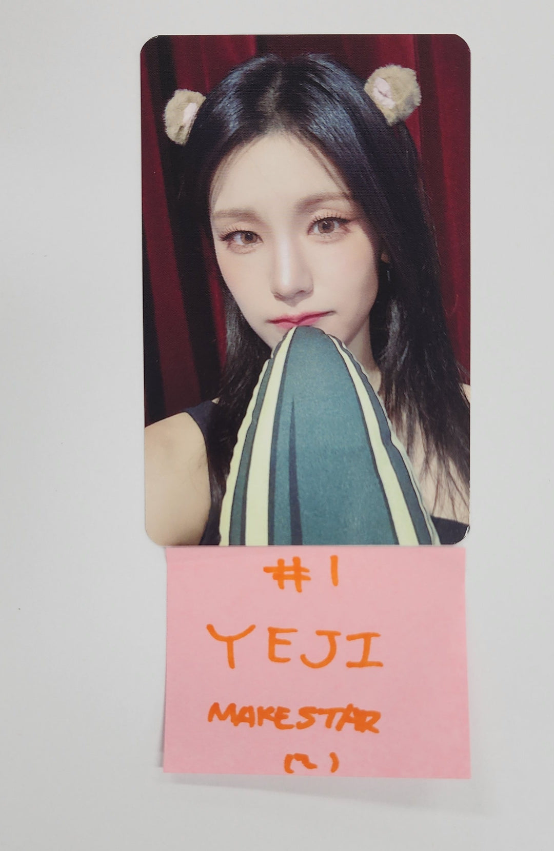 ITZY "Gold" - Makestar Fansign Event Photocard Round 8 [24.12.6]