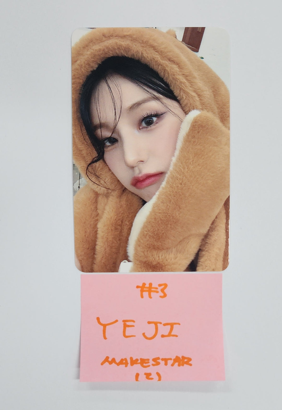 ITZY "Gold" - Makestar Fansign Event Photocard Round 8 [24.12.6]