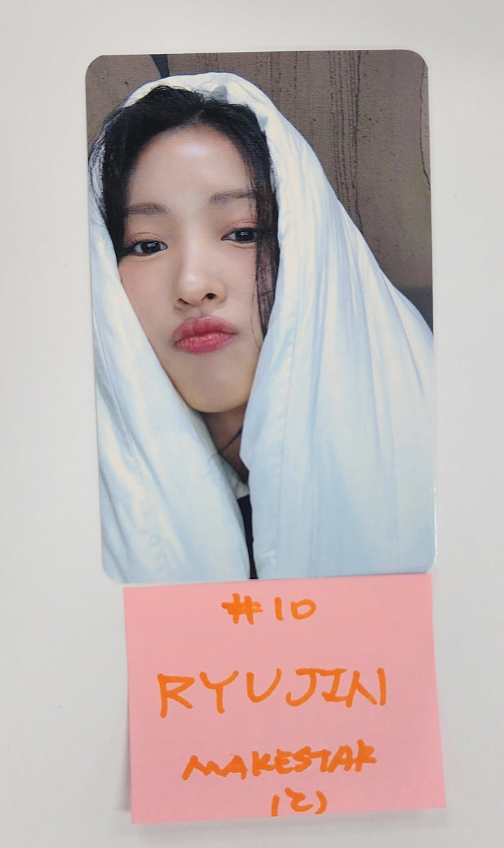 ITZY "Gold" - Makestar Fansign Event Photocard Round 8 [24.12.6]