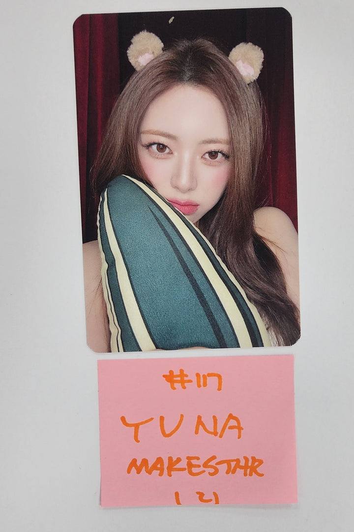 ITZY "Gold" - Makestar Fansign Event Photocard Round 8 [24.12.6]