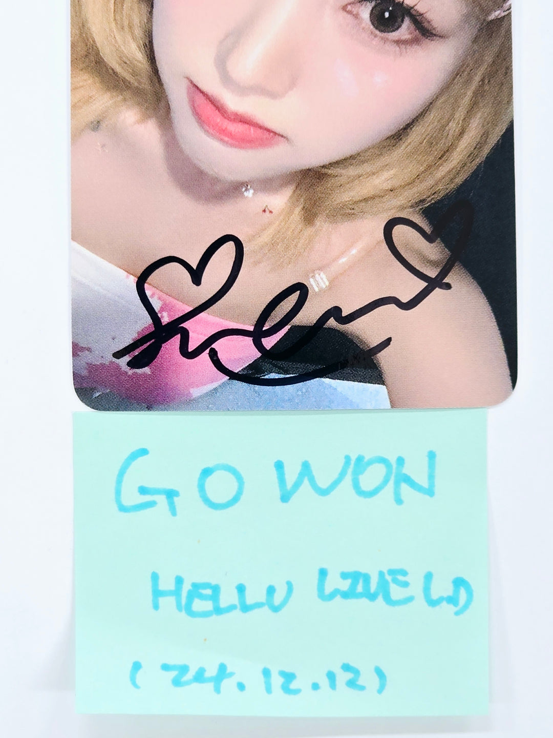 Gowon (Of Loossemble) "TTYL" - Hand Autographed(Signed) Photocard [24.12.12]