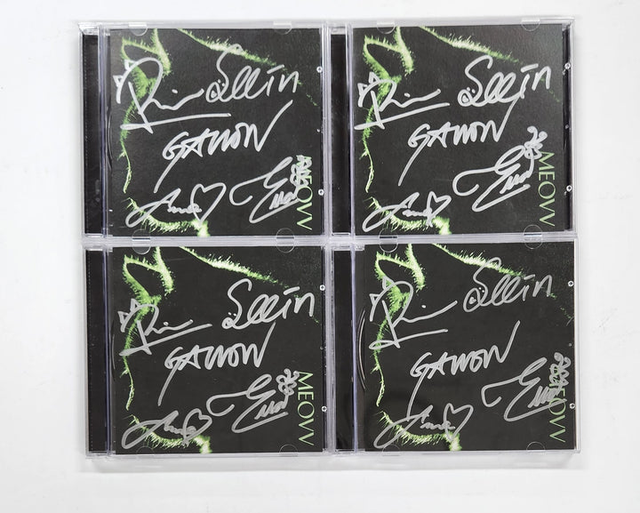 MEOVV "TOXIC" - Hand Autographed(Signed) Promo Album [24.12.17]