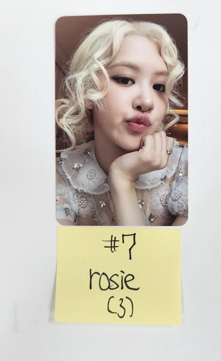 ROSÉ (of Black Pink) "rosie" - Official Photocard [24.12.17]