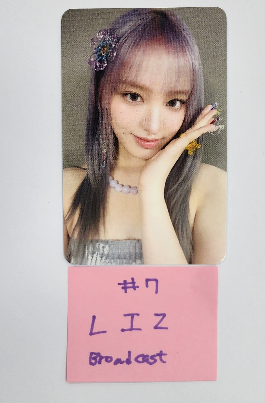 IVE - Broadcast Photocard [24.12.23]