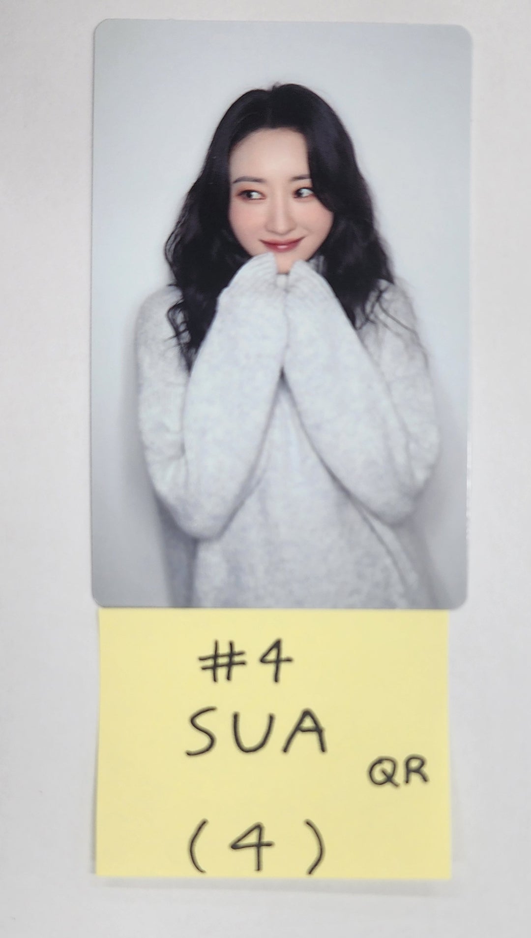 Dreamcatcher "My Christmas Sweet Love" - Official Photocard [Poca Ver.] [24.12.26]