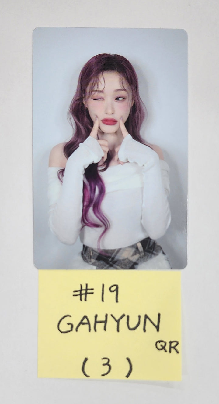 Dreamcatcher "My Christmas Sweet Love" - Official Photocard [Poca Ver.] [24.12.26]