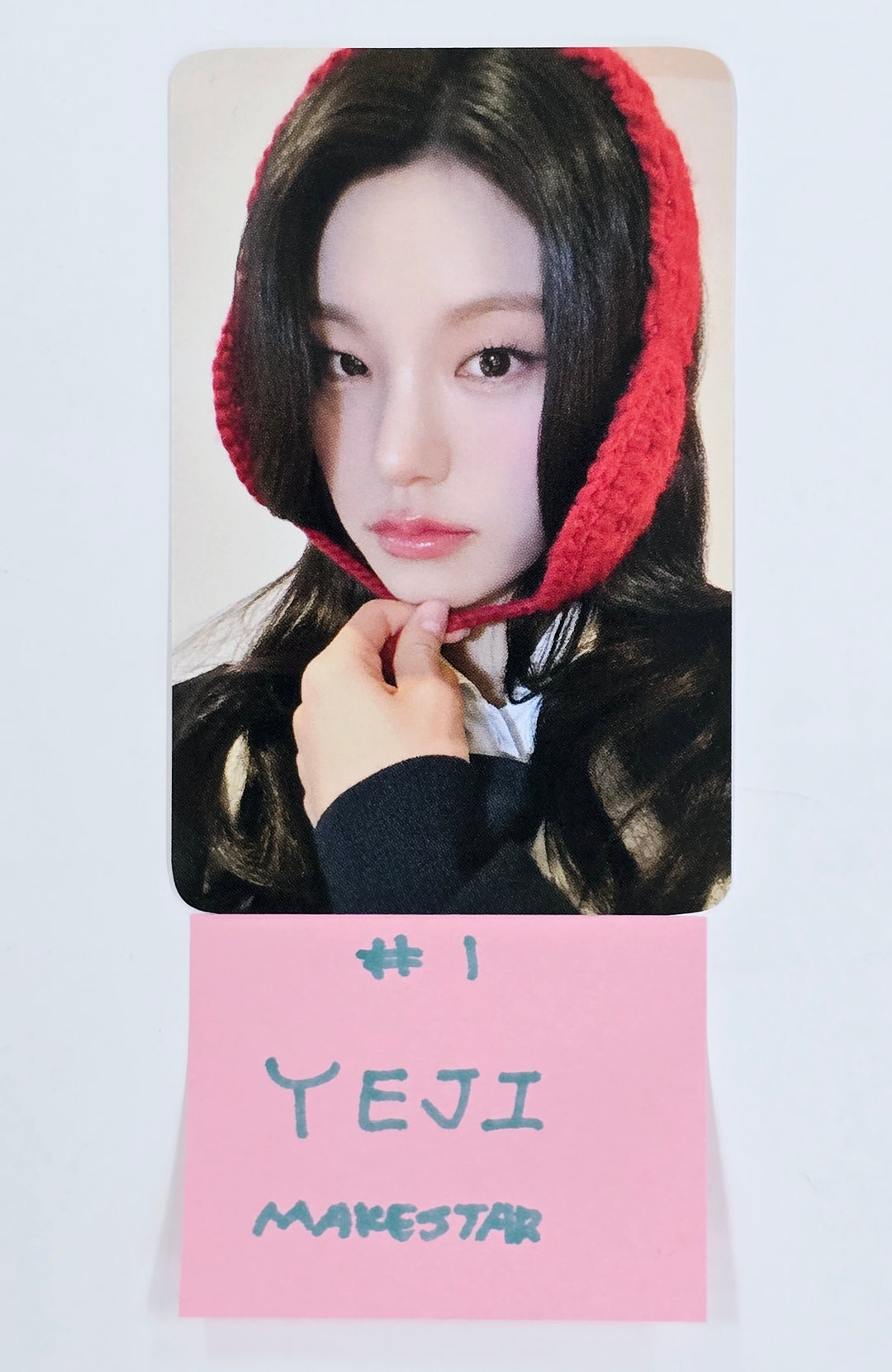 ITZY "Gold" - Makestar Lucky Draw Event Photocard [24.12.27]