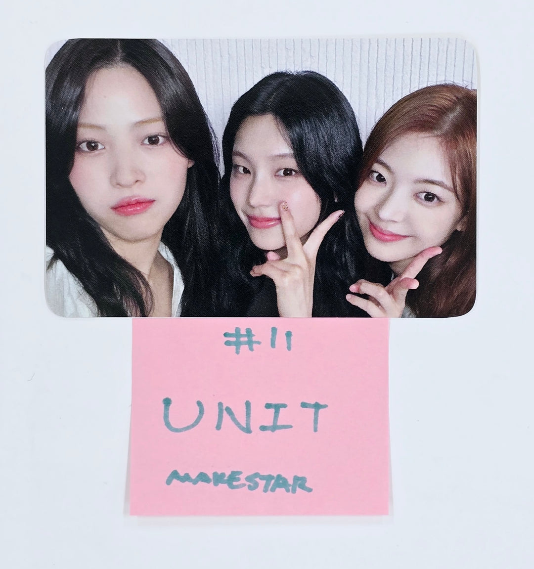 ITZY "Gold" - Makestar Lucky Draw Event Photocard [24.12.27]