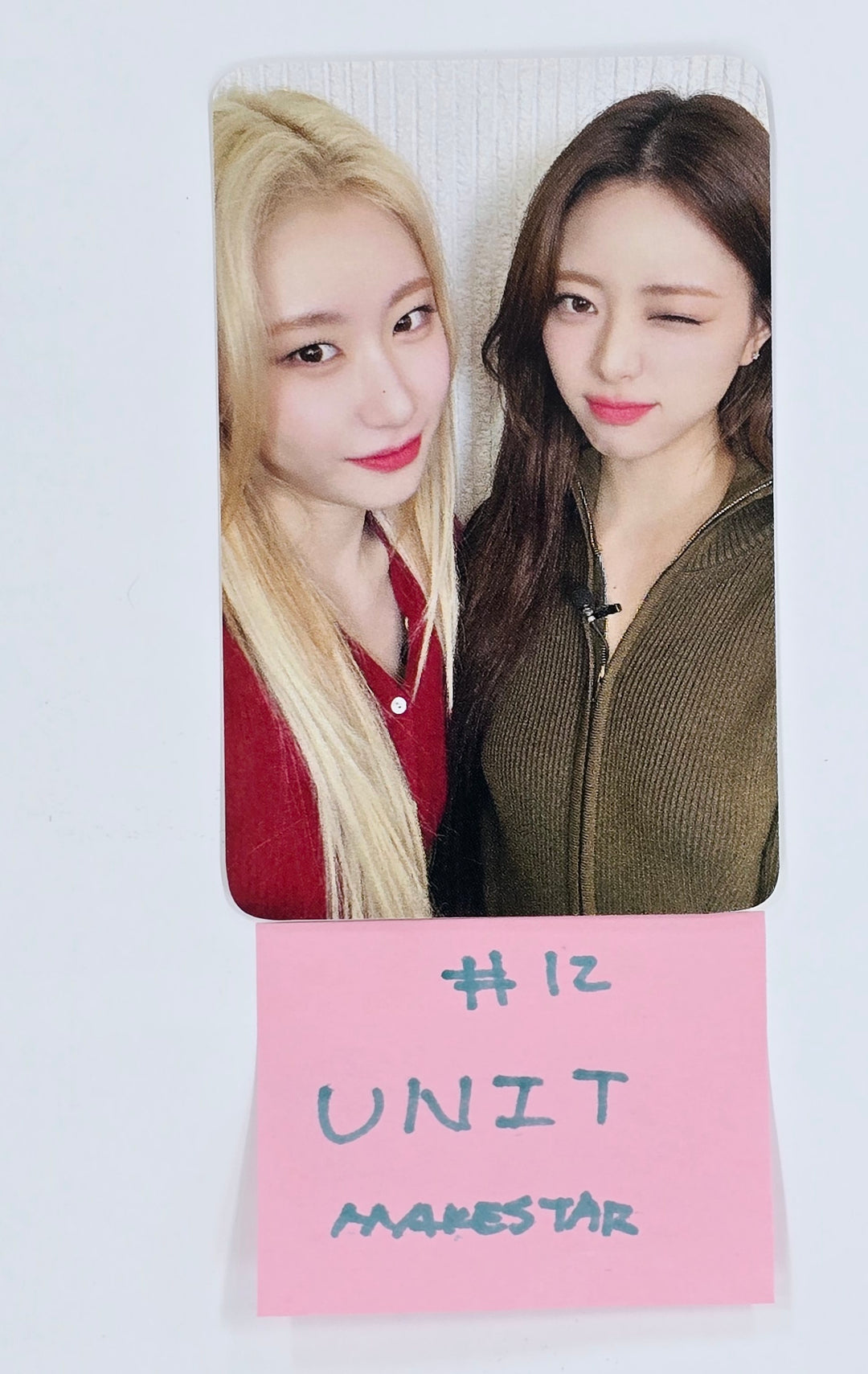 ITZY "Gold" - Makestar Lucky Draw Event Photocard [24.12.27]