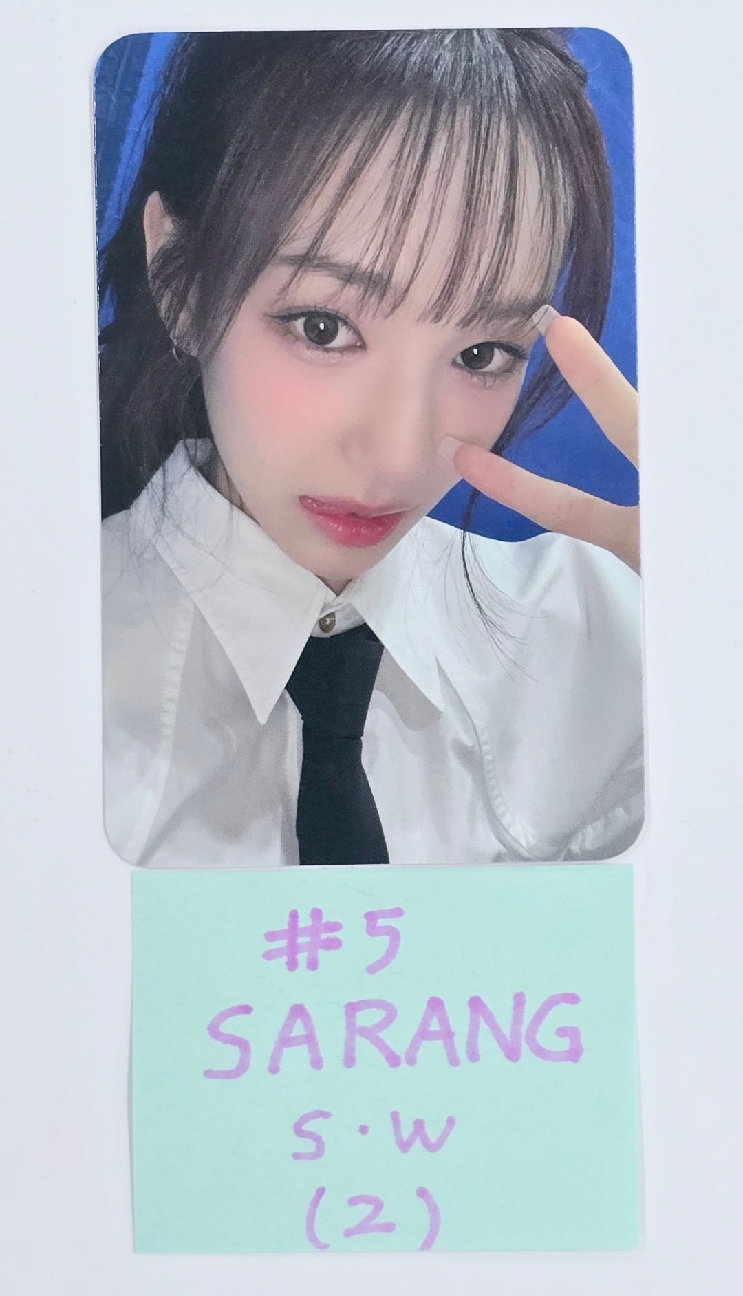 IZNA "N/a" - Soundwave Fansign Event Photocard [25.1.9]