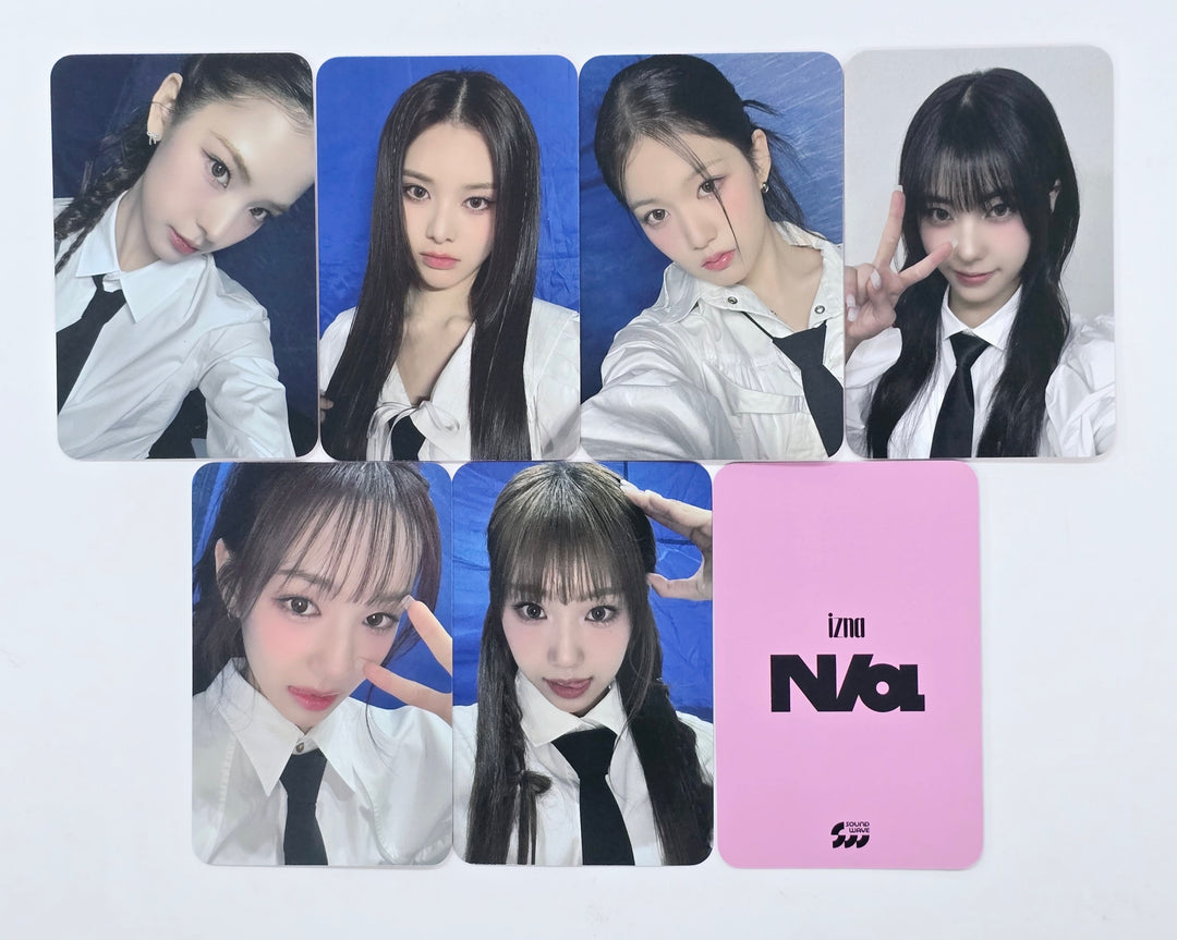 IZNA "N/a" - Soundwave Fansign Event Photocard [25.1.9]