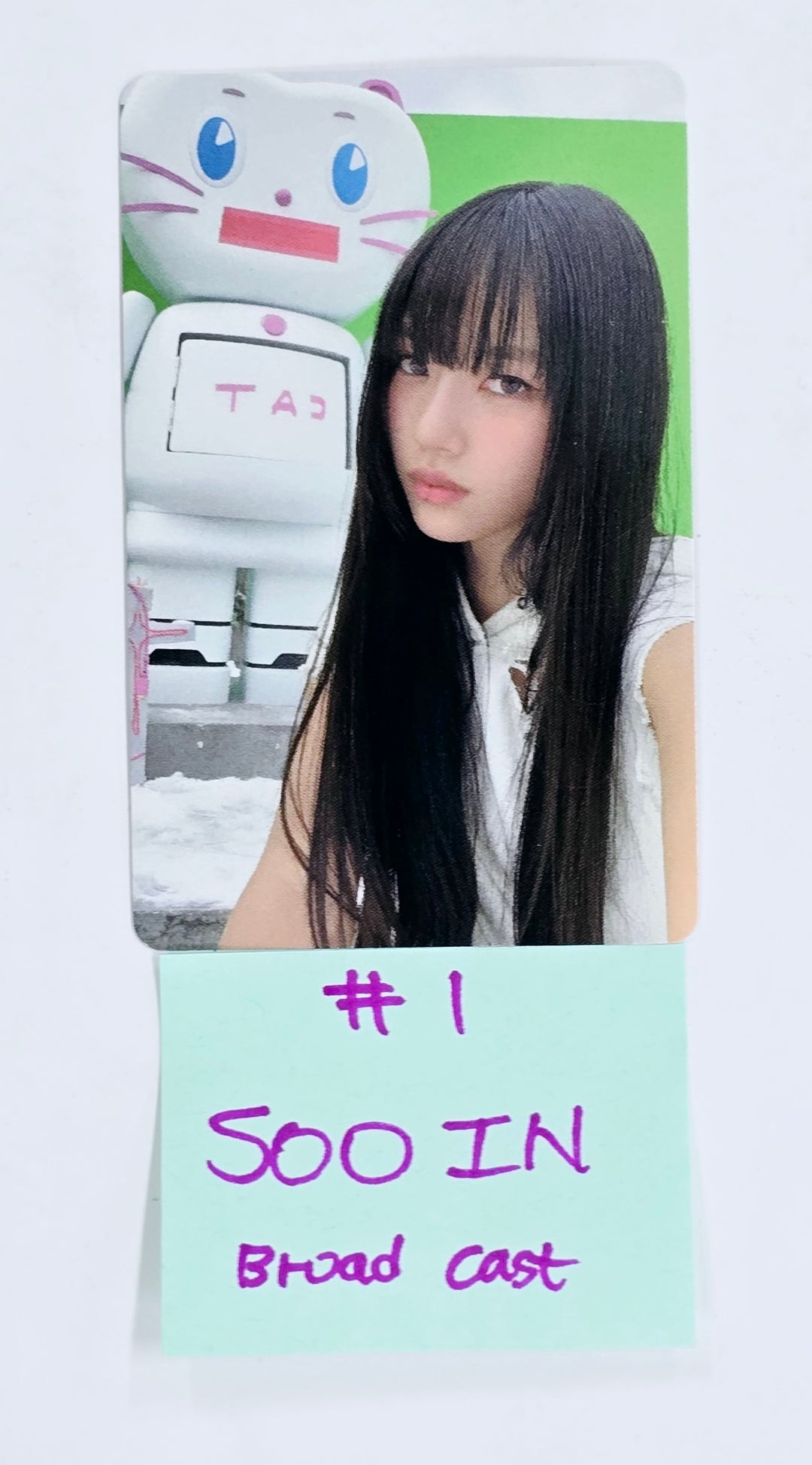 MEOVV "MEOW" - Broadcast Photocard [25.1.14]