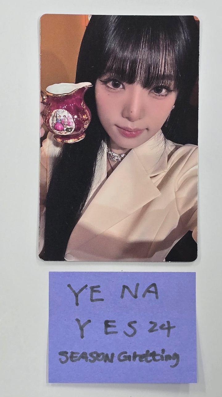 YENA "2025 Season's Greetings" - Yes24 Pre-Order Benefit Photocard [25.1.15]