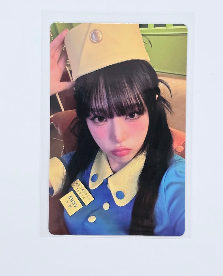 YENA "2025 Season's Greetings" - Everline Pre-Order Benefit Photocard [25.1.16]