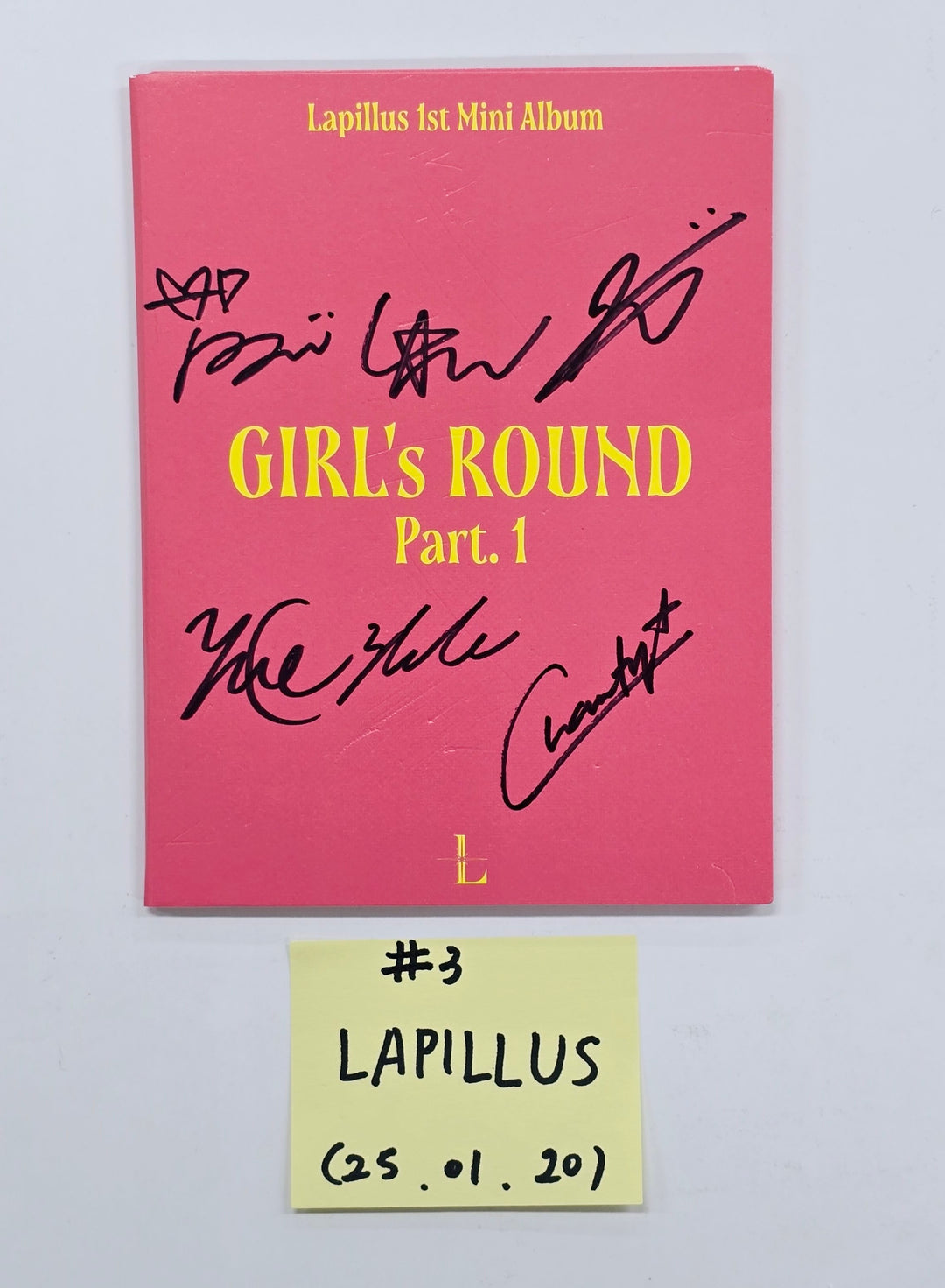 Wooah "Unframed", Lapillus "Girl's Round Part.1" - Hand Autographed(Signed) Album [25.1.20]