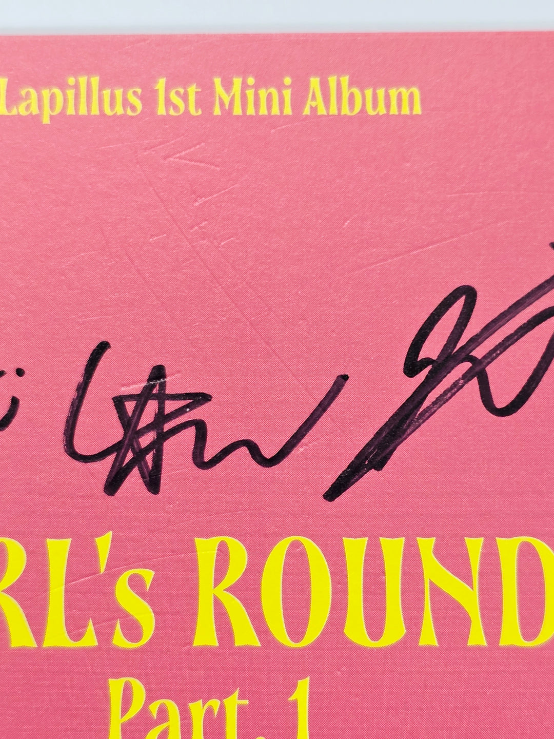 Wooah "Unframed", Lapillus "Girl's Round Part.1" - Hand Autographed(Signed) Album [25.1.20]