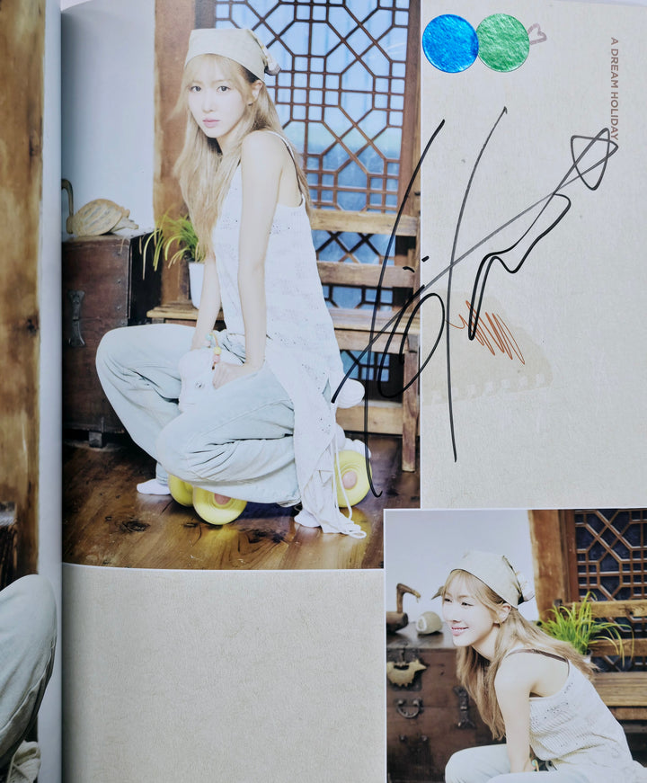 DreamCatcher 2025 SEASON’S - Hand Autograhped(Signed) Photobook + Season's Greetings [25.1.22]