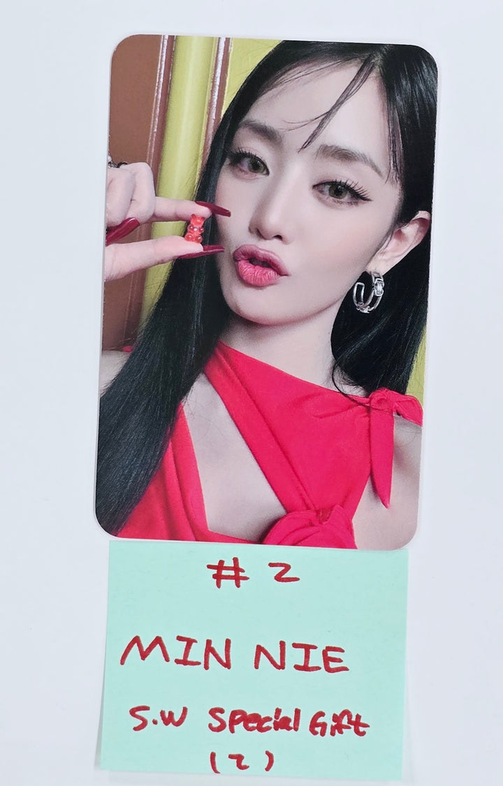 Minnie (of (G)I-DLE) "Her" - Soundwave Special Gift Photocard [25.1.23]